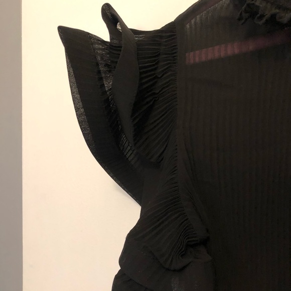 Agaci Ruffles Sleeves Blouse - Picture 3 of 5